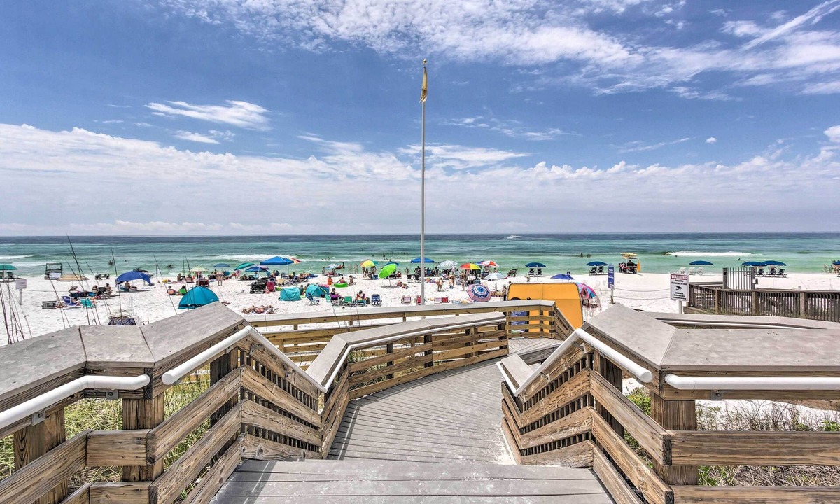 Indian Bayou Apartment | Winter Getaway: Destin Condo by Golf & Dining