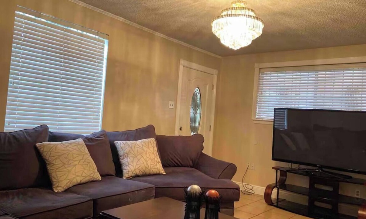 Little Woods House | Wonderful 2-bedroom house with central AC in vibrant New Orleans