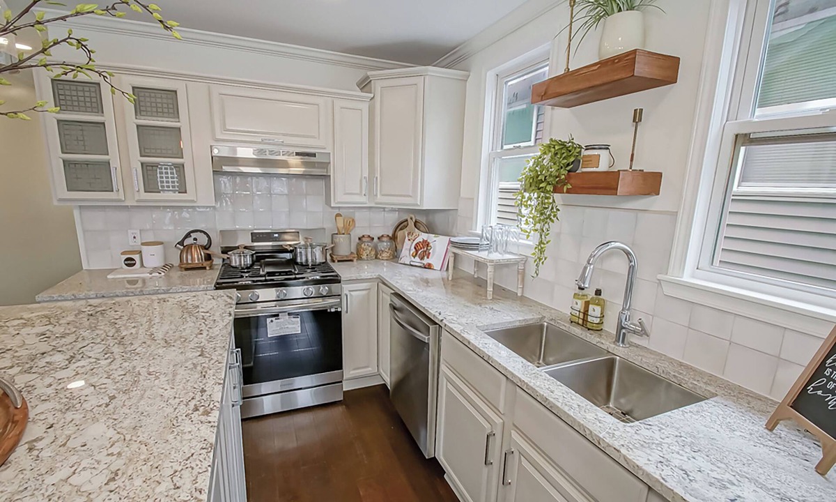 Broadmoor House | Wonderful 3-bedroom house with AC in vibrant New Orleans