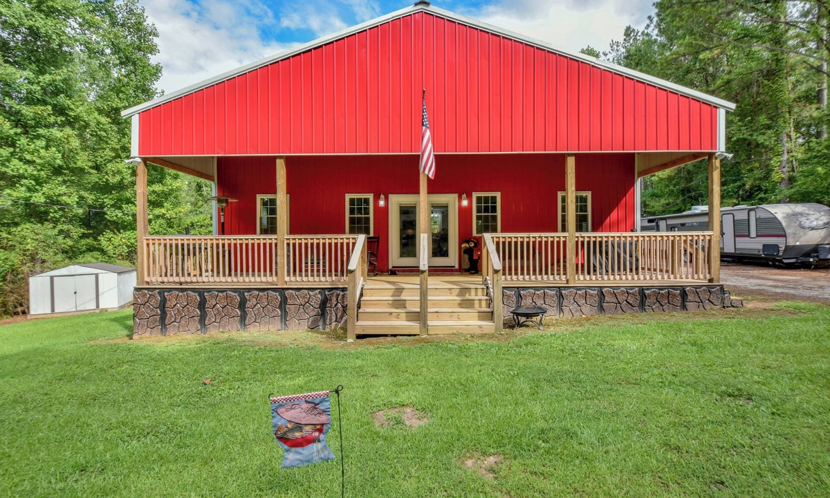 Goodsprings Cabin | YellowCreek Cabin-A country Getaway 2-bdr cabin with AC, WiFi, Hunting, Fishing