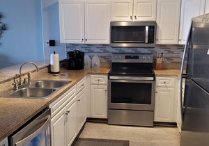#1010 End Unit, Sleeps 8-Amazing Views of Sunrises & Sunsets, Chairs included