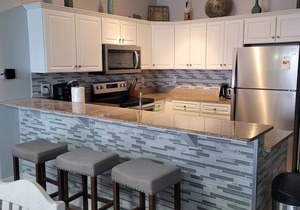 #1010 End Unit, Sleeps 8-Amazing Views of Sunrises & Sunsets, Chairs included