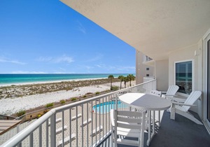 130 m² Condo ∙ 3 bedrooms ∙ 8 guests