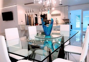 2 Homes/5000sqft Pool Deck,Heated Pool,Giant Chess