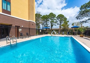 2-Star Hotel ∙ Hampton Inn & Suites Mary Esther-Fort Walton Beach, Fl