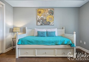 203 m² Condo ∙ 4 bedrooms ∙ 12 guests