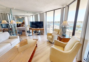 223 m² Condo ∙ 3 bedrooms ∙ 8 guests