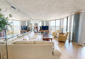 223 m² Condo ∙ 3 bedrooms ∙ 8 guests