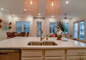 3 bedroom, with golf cart, across from the Hub, 30A