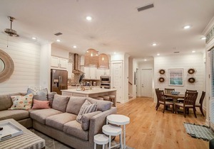 3 bedroom, with golf cart, across from the Hub, 30A