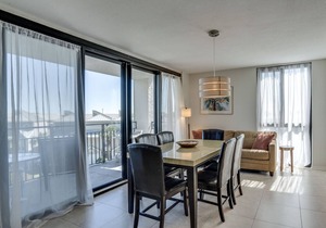 3BR Condo Across From Beach~Pool & Tennis~Just Renovated~Great Location!