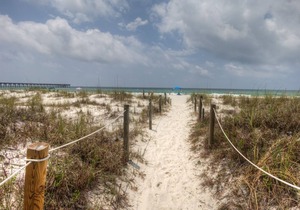 50 Steps to the beach! Cottage next door to Pier Park. Pet friendly. Ocean View.