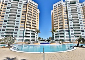 5th Floor 2BR 2BA @ The En Soleil! Free Beach chairs included!