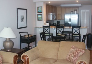 AQUA Resort, Scenic Views from Spacious Oeanfront Condo, Beach service included!