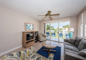 Bahia Vista 'Palm Trees and an Ocean Breeze'