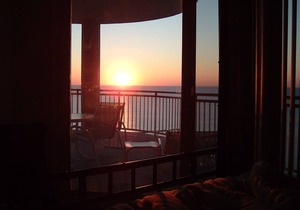 Beach Colony East, Magnificent 17th Floor Penthouse Views, directly beachfront