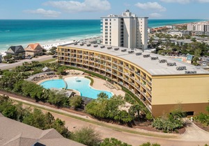 Beach Resort 311 - Gulf Views, Heated Pool + Hot Tub, Step to the Beach!
