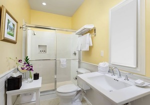 Beach Stay 3 Comfortable Units, 3 Onsite Pools & Onsite Spa, Near Duval Street