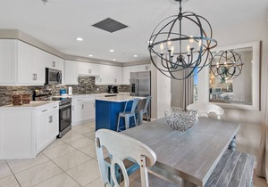 Beachfront ~ Golf Cart ~ Seasonally Heated Pool ~ Family Friendly