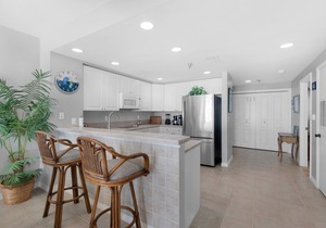 🌅Beachfront-2 Pools-Hot Tub-Sauna-Gym-2BR Emerald Isle 1206🌅