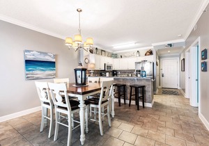 Beachfront Luxury! Beach Chairs Included! Right on the Beach!