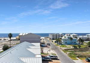 Beachside in Mexico Beach, Ground Level 3 Bedroom Townhome ~ Set Sail at 7