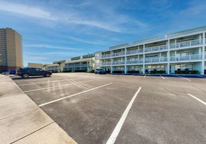 Beautiful ocean view condo with pool, private W/D, and easy beach access