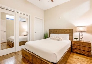 Beautifully Designed 1BR Condo Near French Quarter