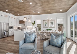 Best Location, Serenity by the Shore, 3 min walk to 2PrivateBeaches+3Pools+3Spas