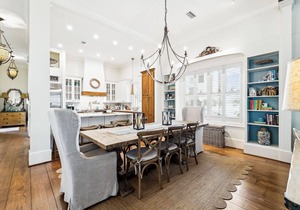 Book Now for Fall! Carriage House! Wine Cooler! Gourmet Kitchen. Screened Porch! Swing Bed!