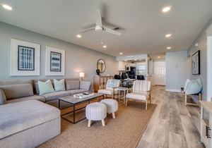 Brand New One Level direct beach front. No Crowds, Exceptional