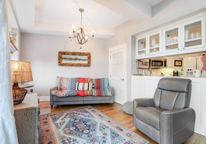 Bright condo in Carillon w/ large deck & shared pool - near the beach and lake!