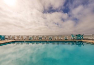 Bright condo in Carillon w/ large deck & shared pool - near the beach and lake!