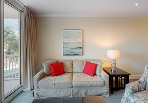 Bright & Spacious Condo On Okaloosa Island! Waterfall, Lazy River
