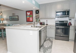C102 Low Floor, 3 Pools, Spectacular Sunset View