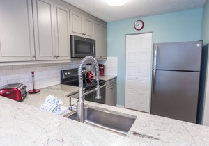 C102 Low Floor, 3 Pools, Spectacular Sunset View