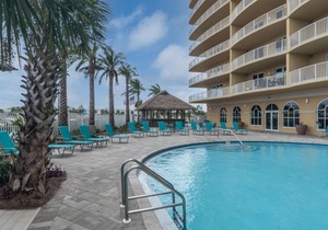 Calypso Towers! Ocean Front! ! Come Stay & Play! Walk to Pier Park!