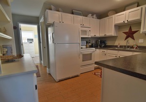 Cape Escape I End Unit only 150 Steps to beach, near pools, many extras