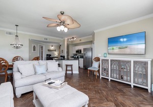 CELADON BEACH~Quiet West End! Wraparound Balcony ~ Free Beach Chair Service!