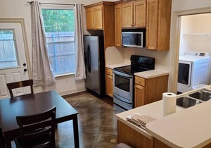 Chateau 1, spacious townhouse in Tickfaw, LA