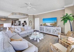 ☀️Corner Condoa~ Gulf Front ~ Remodeled ~ 2 Pools ~ 3BR Gulf Crest 2107A