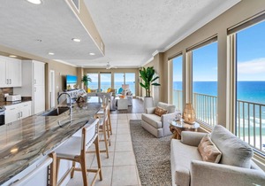 ☀️Corner Condoa~ Gulf Front ~ Remodeled ~ 2 Pools ~ 3BR Gulf Crest 2107A
