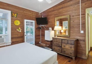 Curry House- 3rd Floor, King Bed, & Balcony Room 8