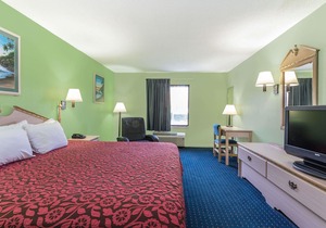 Days Inn by Wyndham Panama City/Callaway
