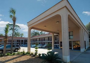 Econo Lodge Panama City