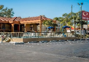 Econo Lodge Panama City