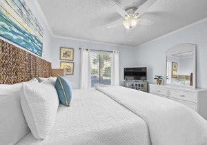 Emerald Shores #1001 Condo