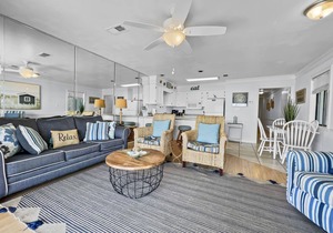 "Emerald Shores 1001" | Steps to Beach | Beach Views | Community Pool| Walk to grocery
