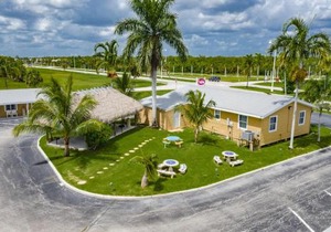 Everglades City Motel - Everglades Adventures Inn