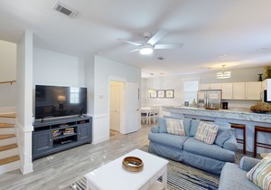 Family-Friendly Home with Shared Hot Tub - Beach Access 1 Mile Away